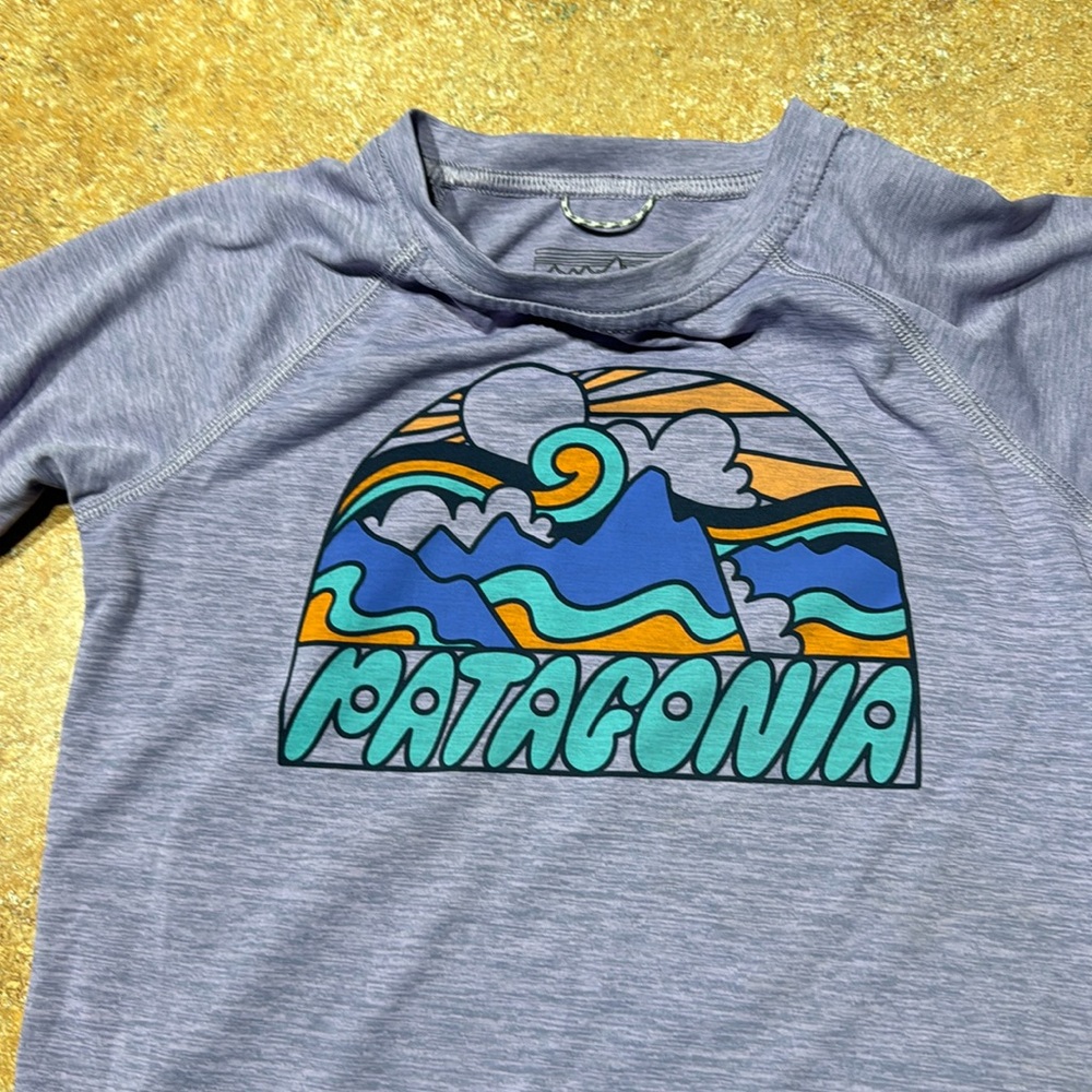 Patagonia swim shirt size 3t